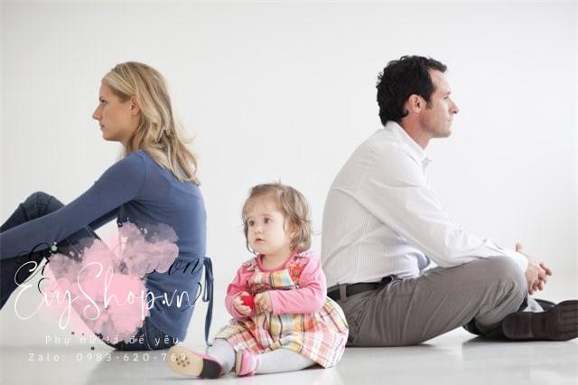 Vợ chồng lục đ*c vì lệch pha 