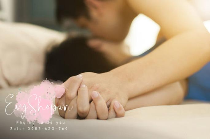 Kỹ thuật đưa nàng "lên mây" chỉ tốn vài giây - Ảnh 1.