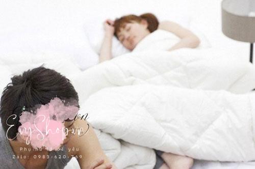 Chồng mất hứng vì vợ hồn nhiên