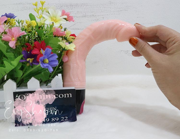 Dương vật giả siêu mềm giống thật được mô phỏng một cách tỉ mỉ chính xác đến từng milimet Dương vật giả siêu mềm giống thật được mô phỏng một cách tỉ mỉ chính xác đến từng milimet