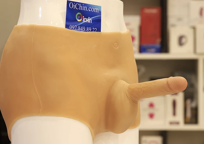 Dương vật đặc ruột kích thước nhỏ cho les