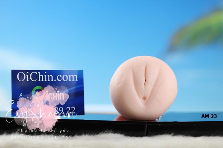 một chiếc âm đạo giả cực múp, lỗ bé xíu như gái mới lớn.