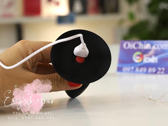 Thời gian sạc 2h với cổng sạc USB tiện lợi của Equinox