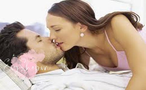 Vụng trộm bị tuột bao cao su vào bạn gái