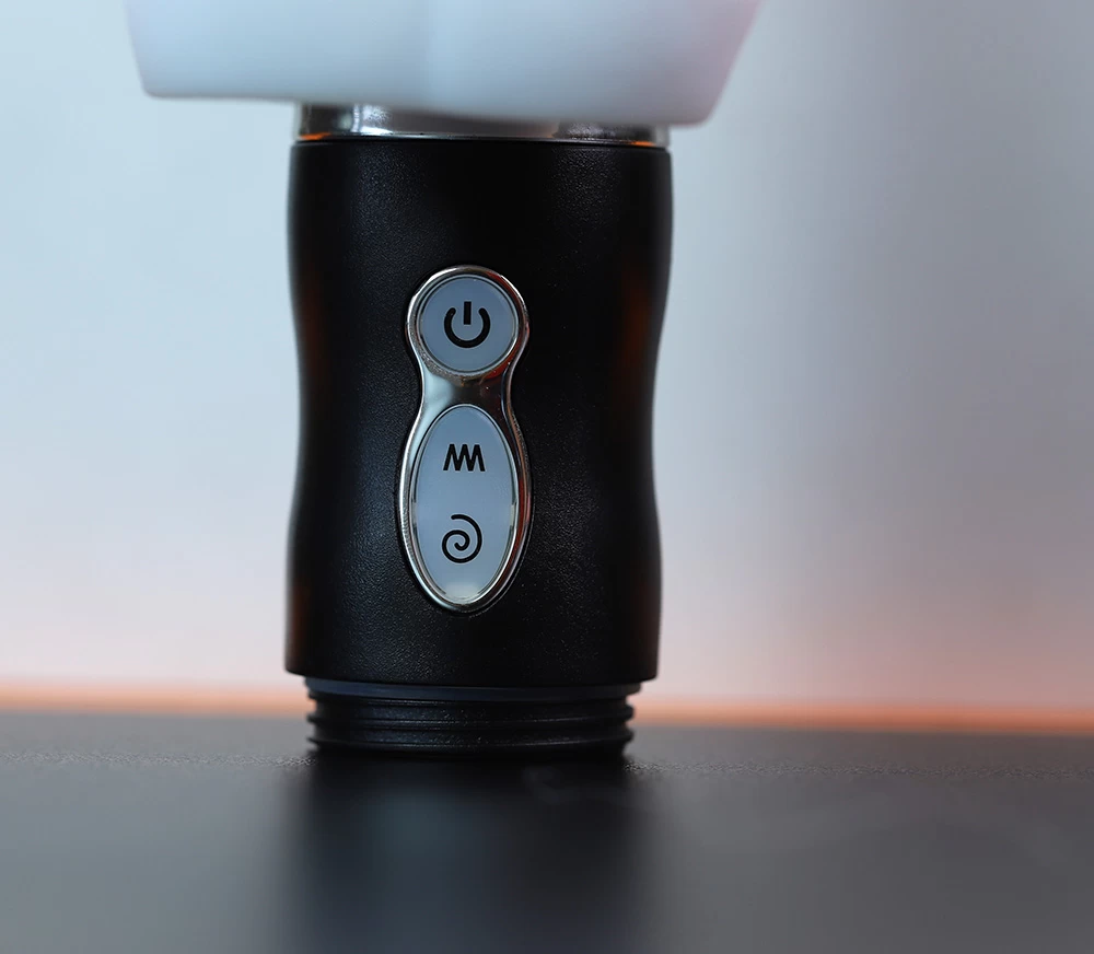 boss-fair-dick-5 Cu giả đến từ thương hiệu Nhật Bản có 4 chế độ rung cùng 4 kiểu xoay mãnh liệt