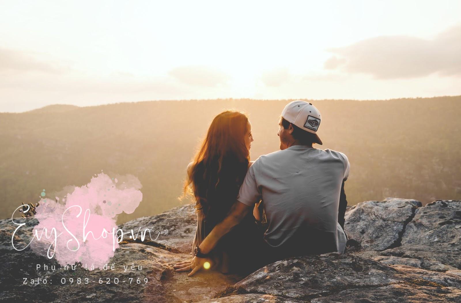 cặp đôi ngồi trên núi - chinh phục phụ nữ xử nữ