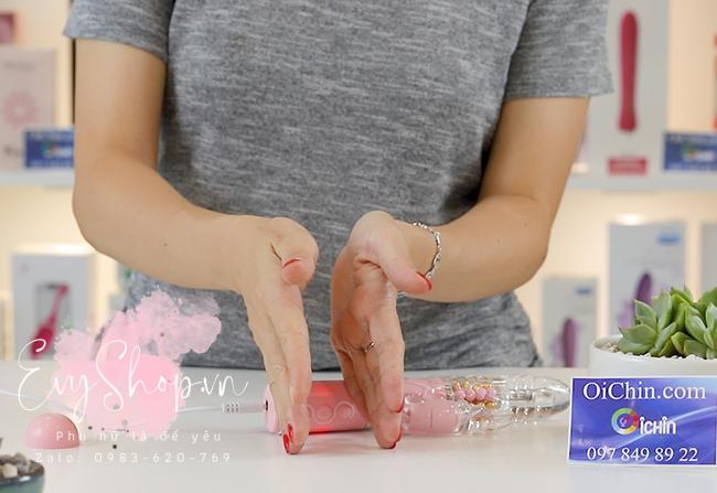 Đèn báo sáng đỏ khi kết nối với nguồn sạc Đèn báo sáng đỏ khi kết nối với nguồn sạc