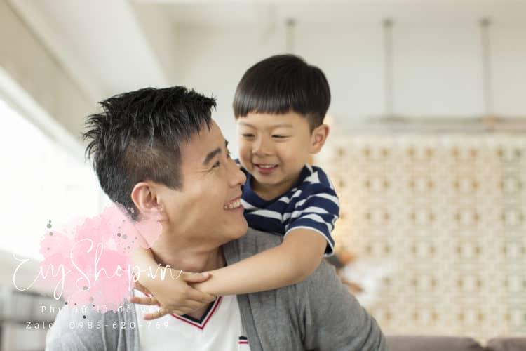 dành cho thời gian cho con cái khi vợ không mặn mà chuyện chăn gối