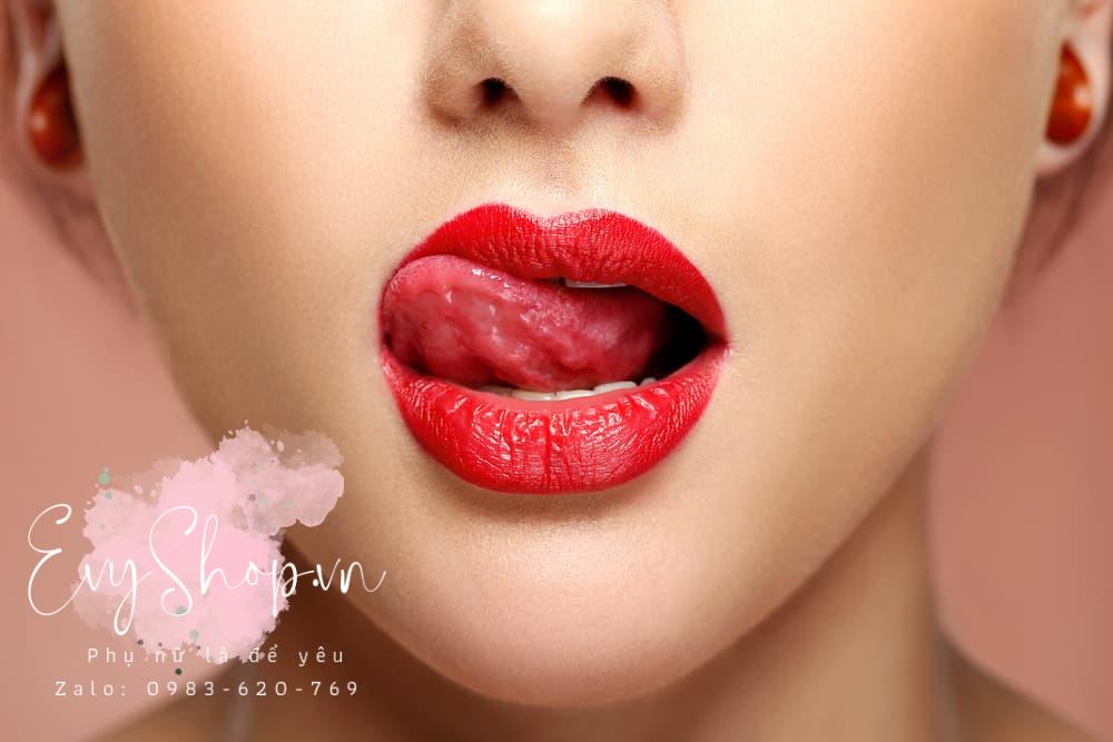 tại sao đàn ông thích hôn lưỡi