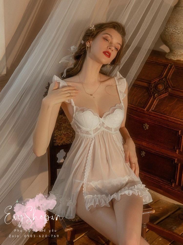 Váy Ngủ Ren Xẻ Tà Xuyên Thấu