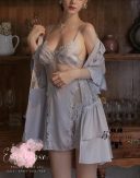 Áo Choàng Ren Hoa Cuốn Hút