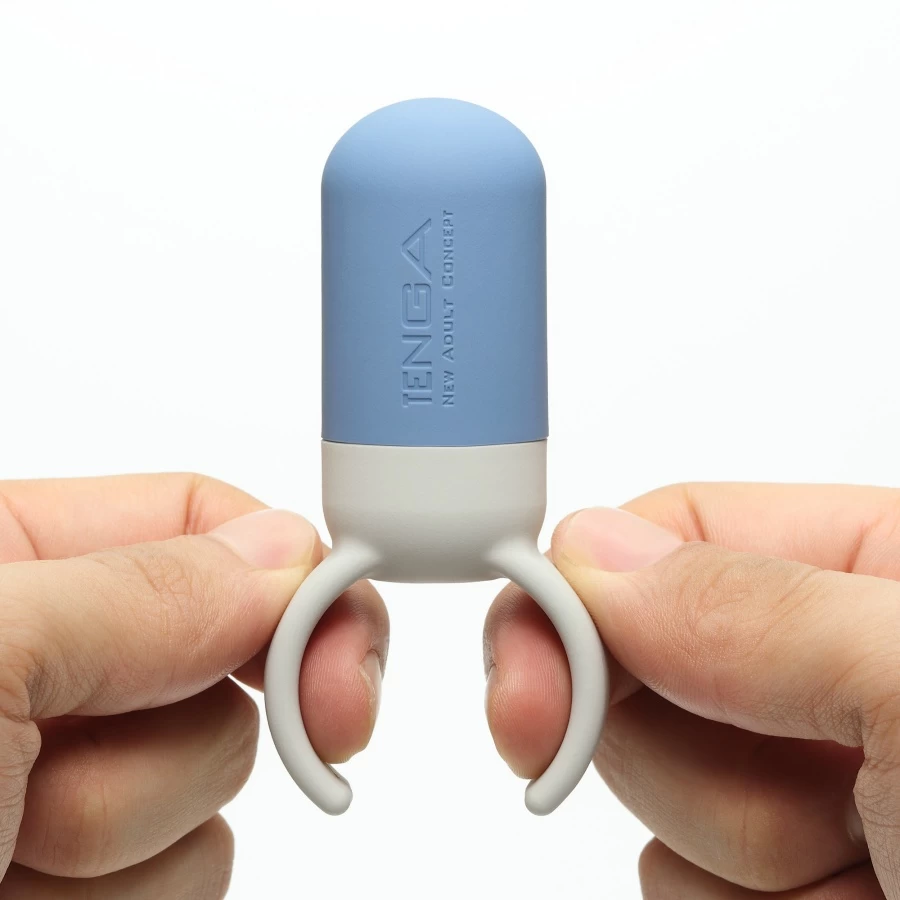 Vòng đeo dương vật của Tenga có silicone dẻo để kẹp vào dương vật